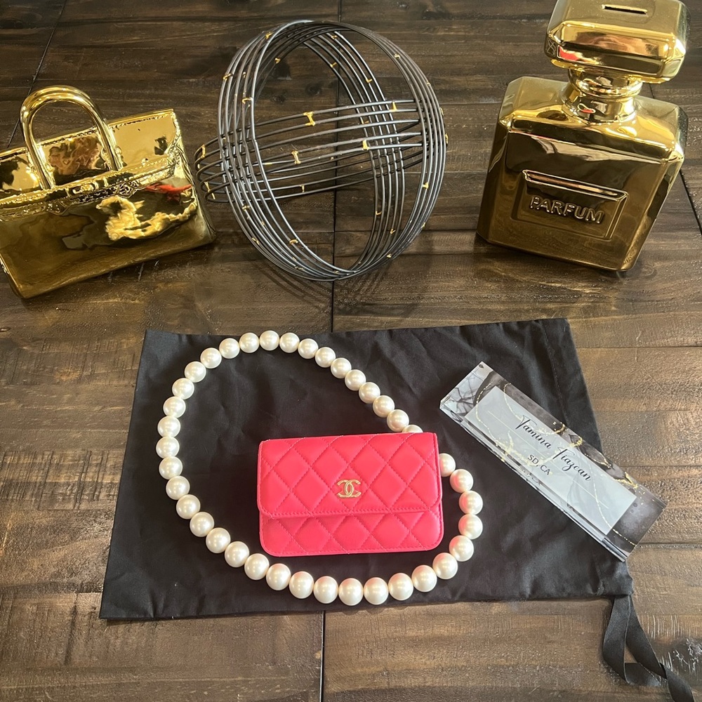 Chanel WOC in pink w/ Pearls
